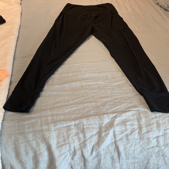 Maternity joggers, size medium - Picture 3 of 3